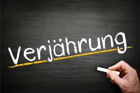 Foto: Verjährung auf eine Tafel mit Kreide geschrieben